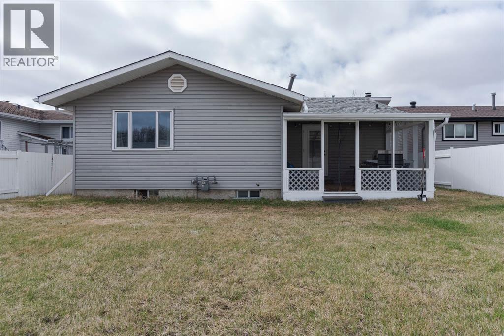 121 Cowley Bay, Fort McMurray