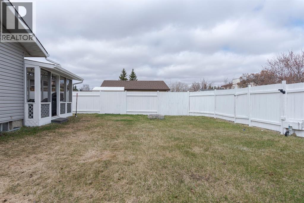 121 Cowley Bay, Fort McMurray