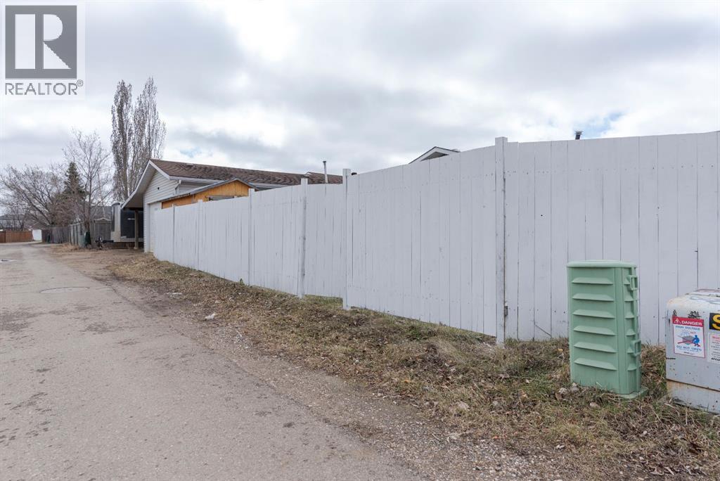 121 Cowley Bay, Fort McMurray