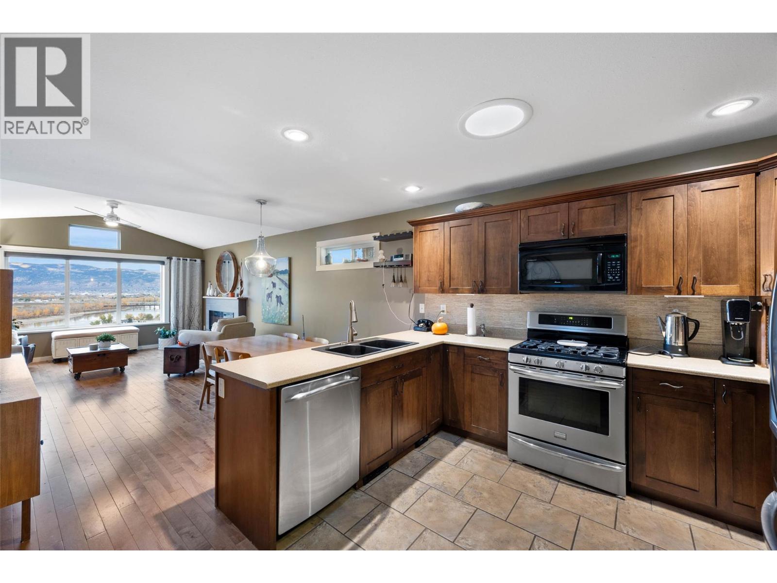 900 Stagecoach Drive Unit# 13, Kamloops