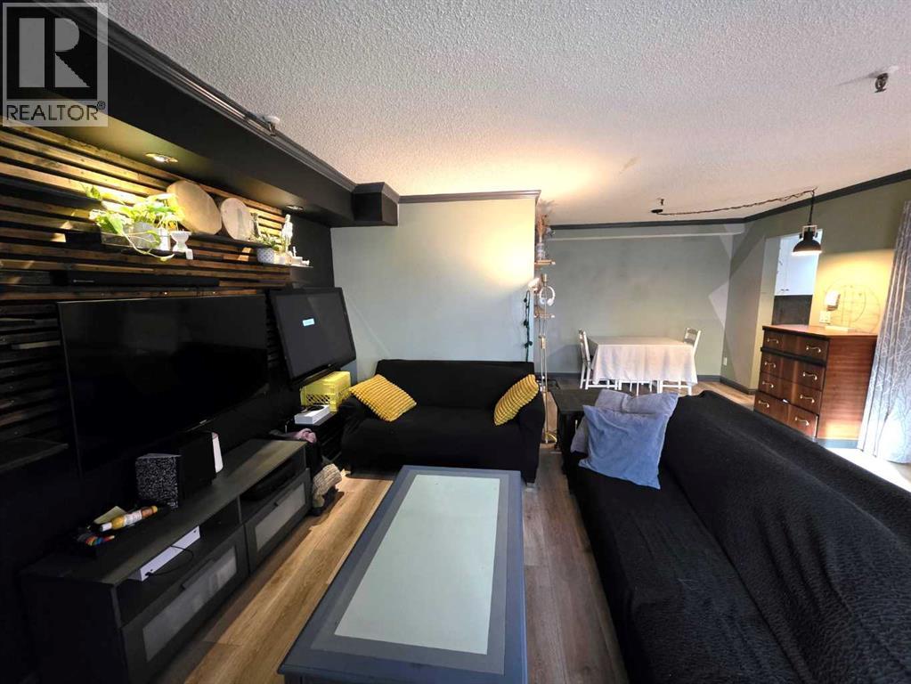 Single Family House for Sale in    Avenue NE Bridgeland/Riverside Calgary 