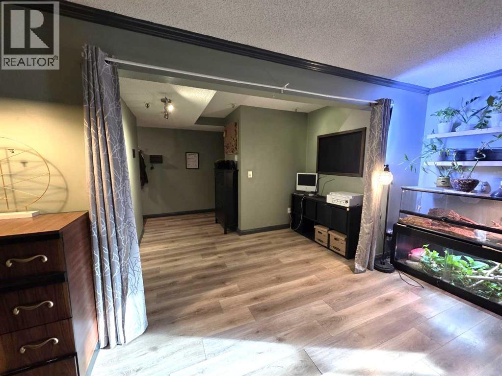 Single Family House for Sale in    Avenue NE Bridgeland/Riverside Calgary 