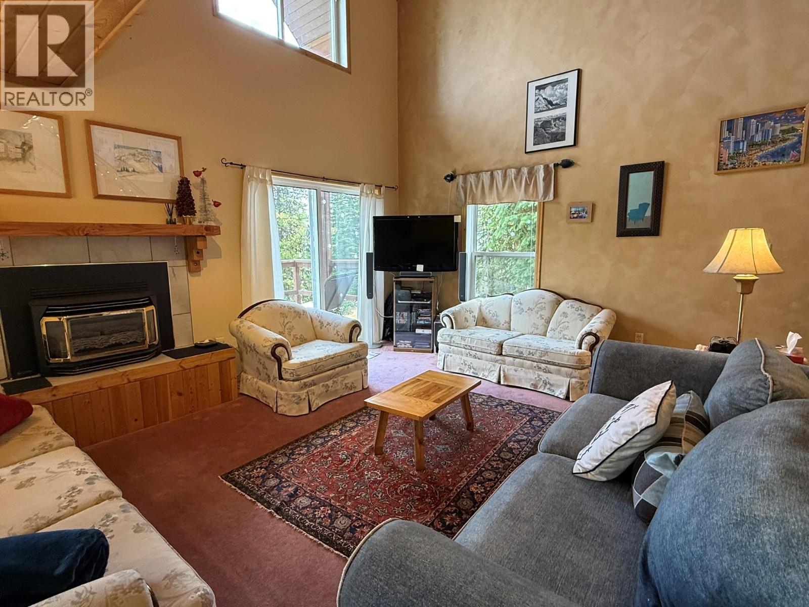 150 Porcupine Road, Oliver