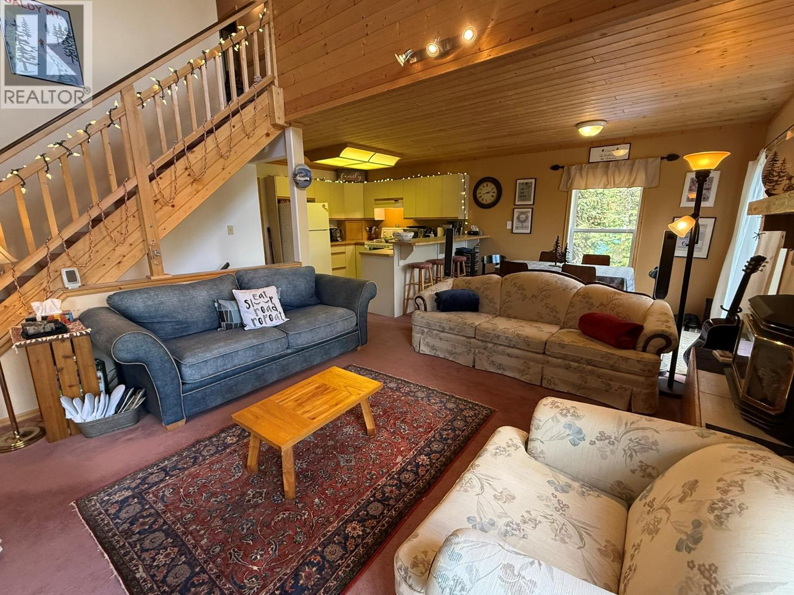 150 Porcupine Road, Oliver