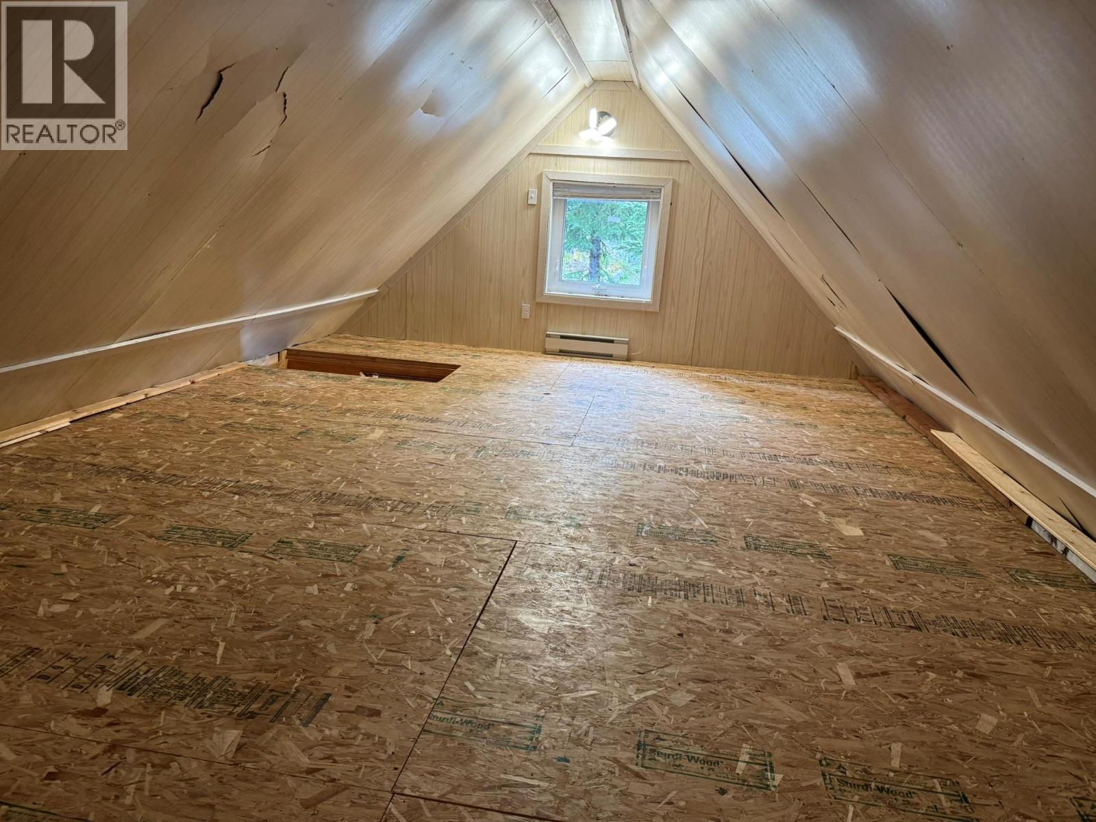 150 Porcupine Road, Oliver