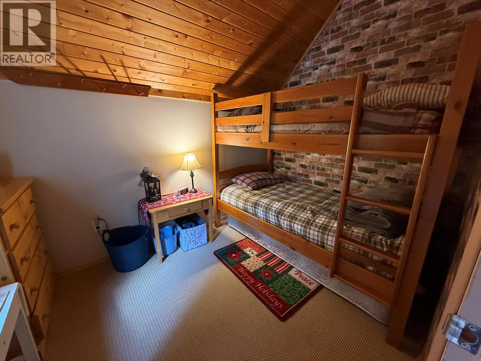 150 Porcupine Road, Oliver