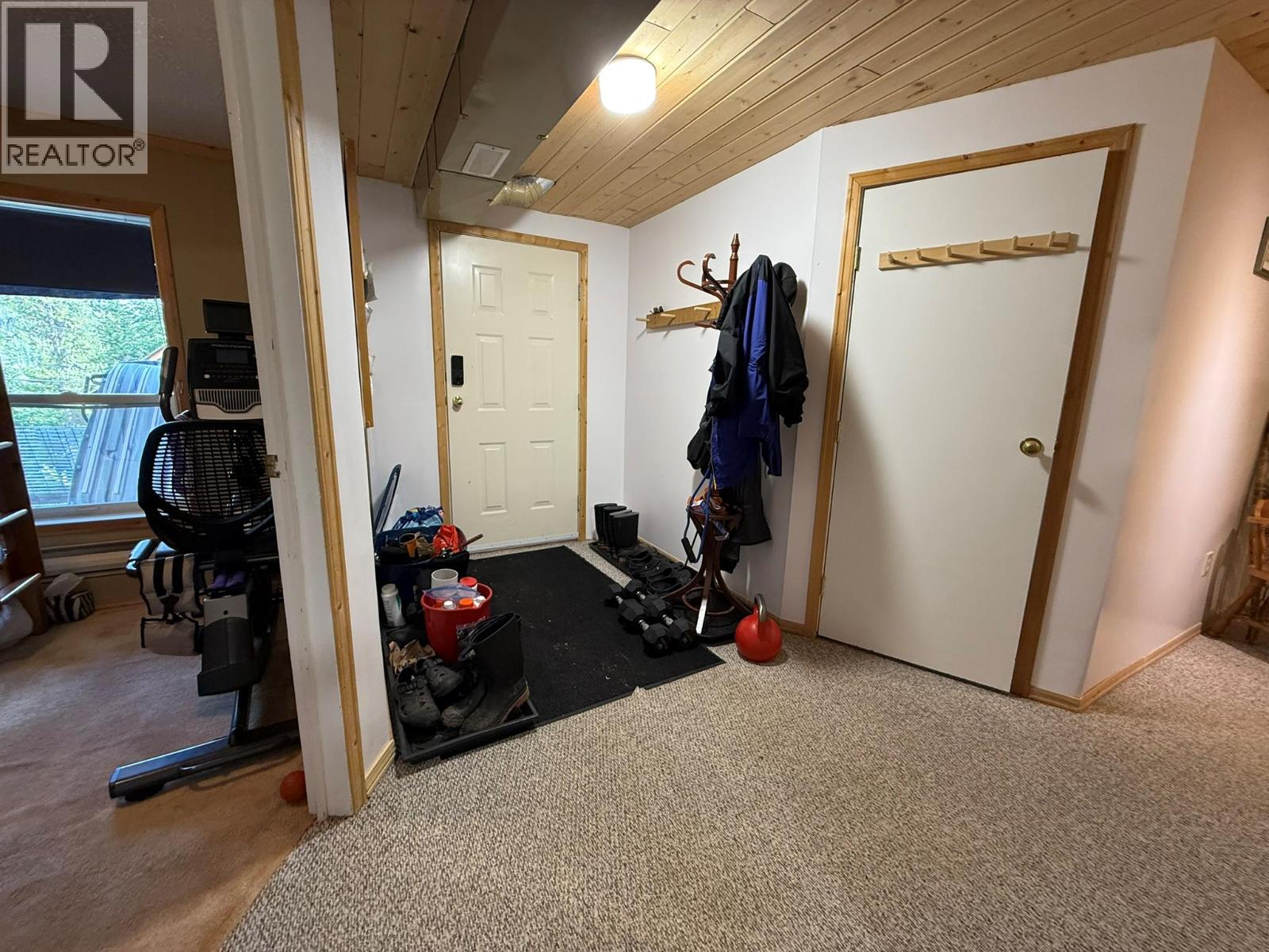 150 Porcupine Road, Oliver