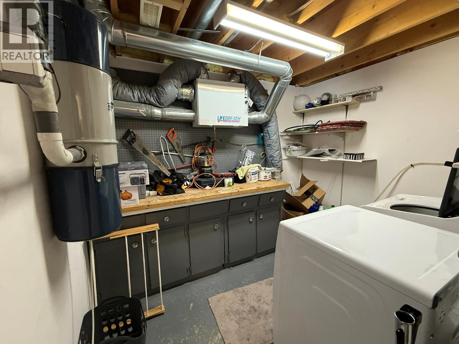 150 Porcupine Road, Oliver