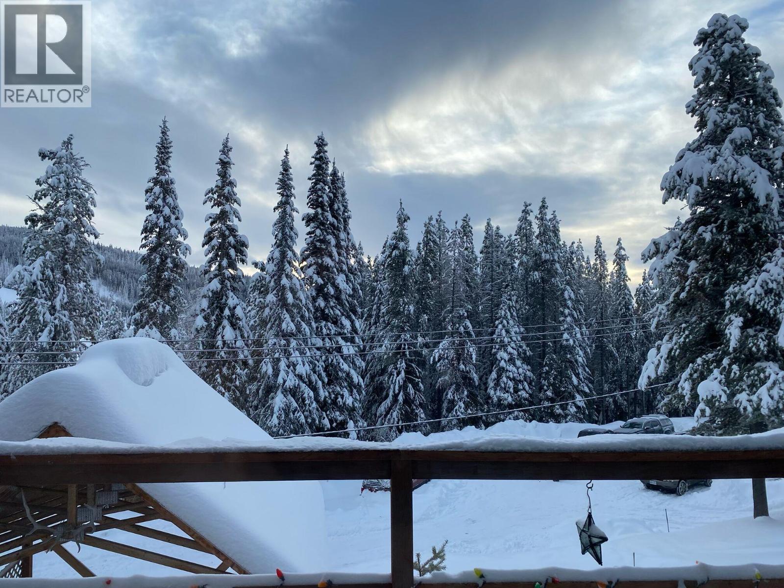 150 Porcupine Road, Oliver