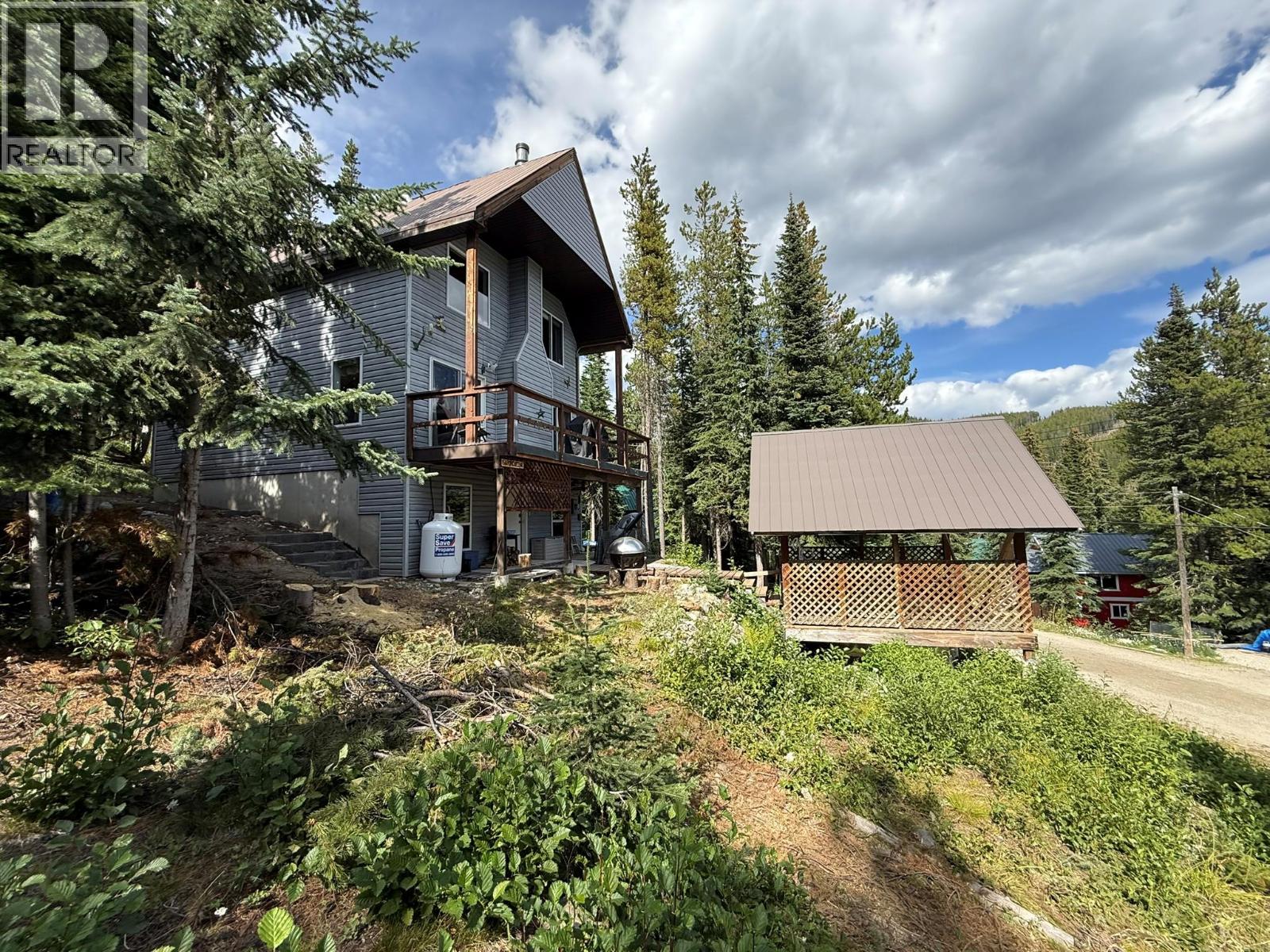 150 Porcupine Road, Oliver