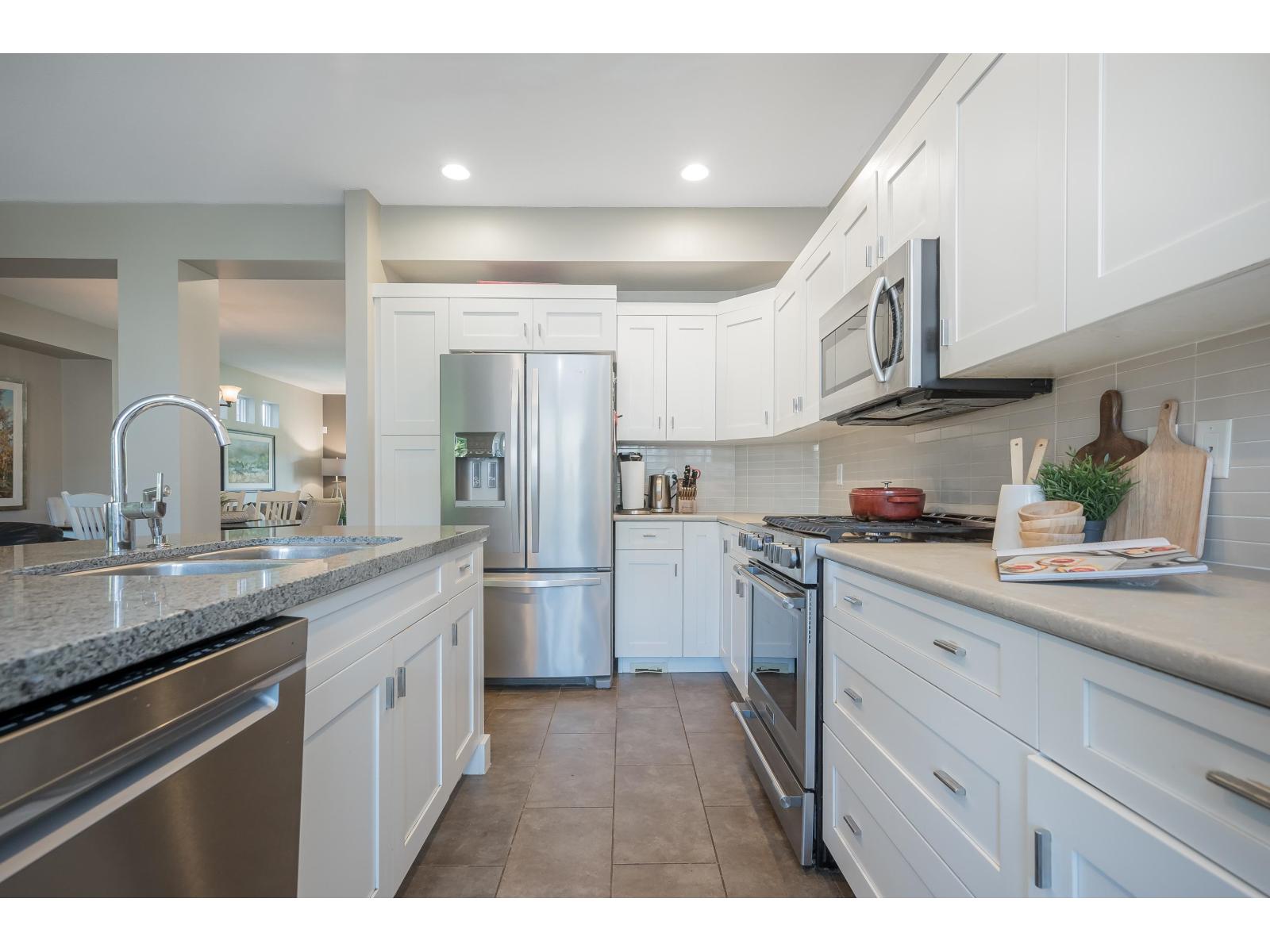 9352 SINGH STREET, Langley