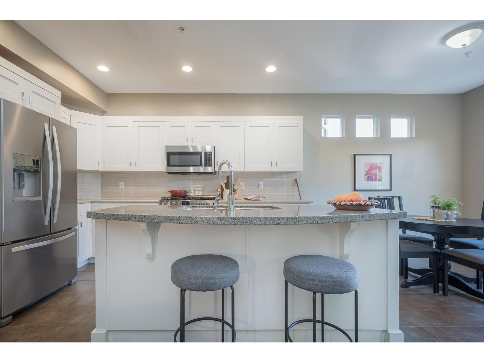 9352 SINGH STREET, Langley