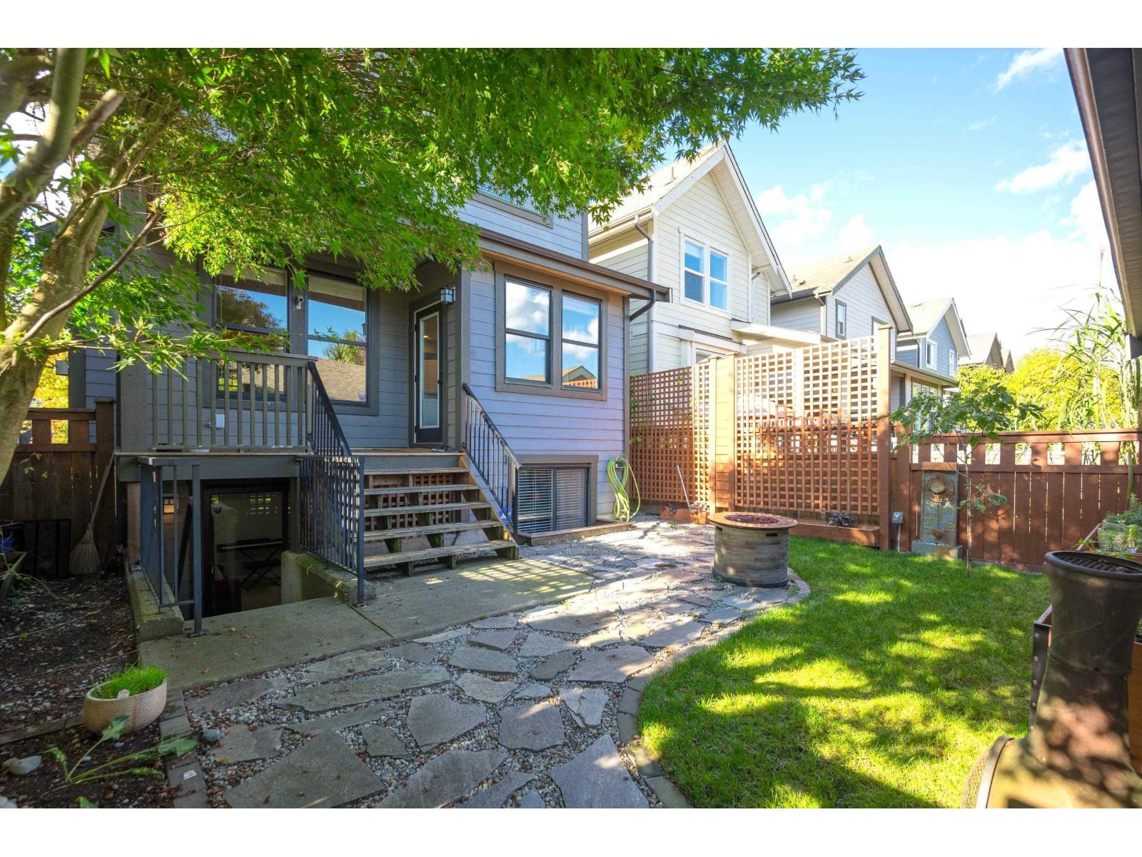 9352 SINGH STREET, Langley