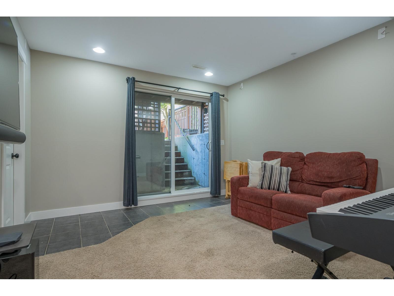 9352 SINGH STREET, Langley