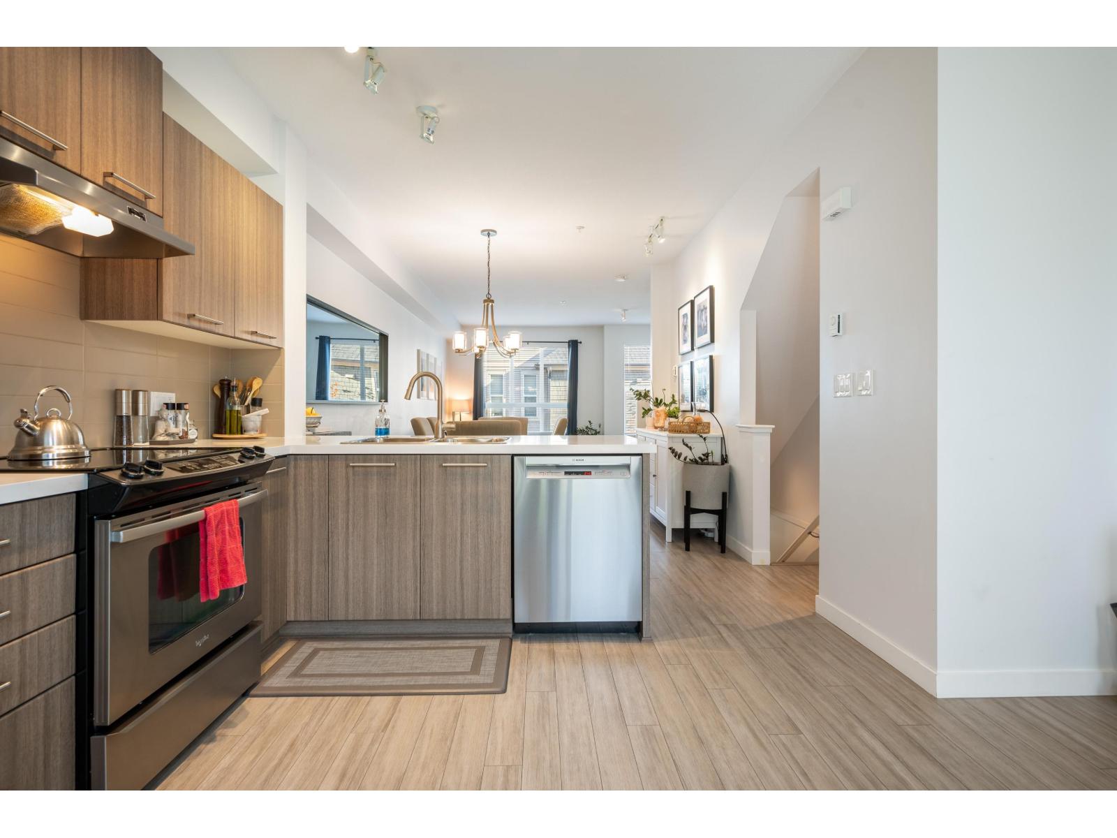 106 7938 209 STREET, Langley