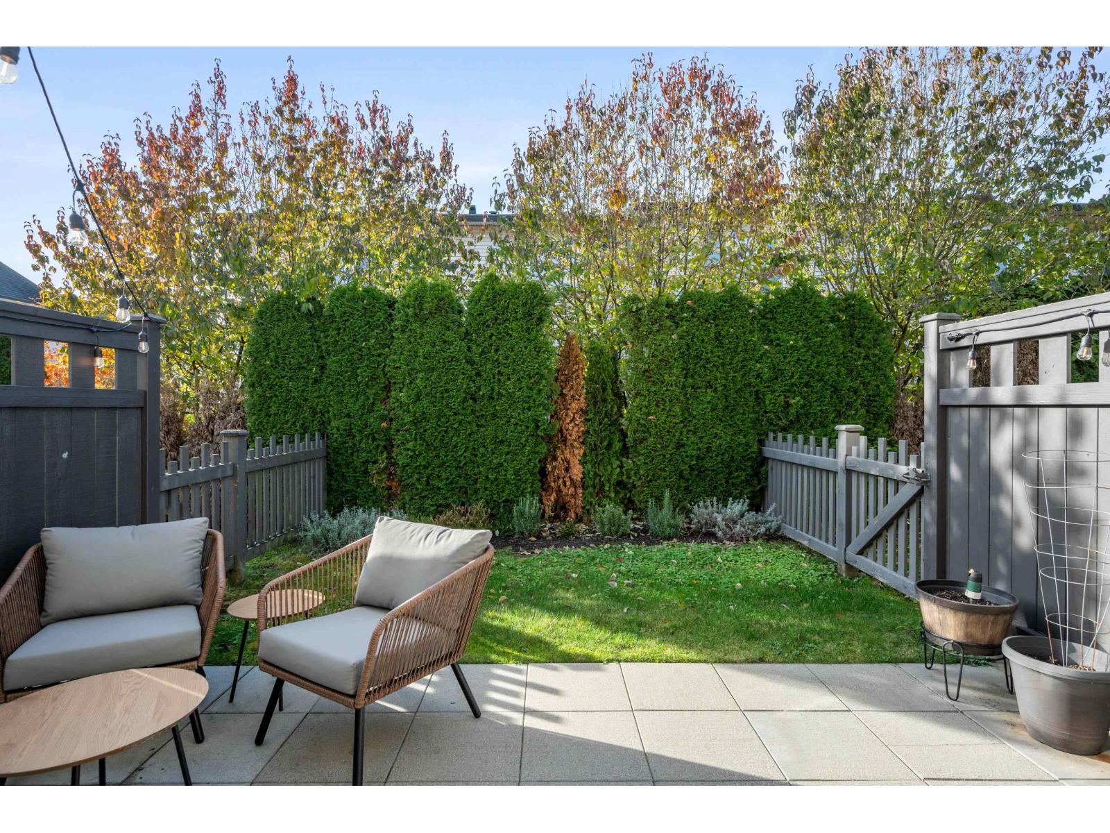 106 7938 209 STREET, Langley