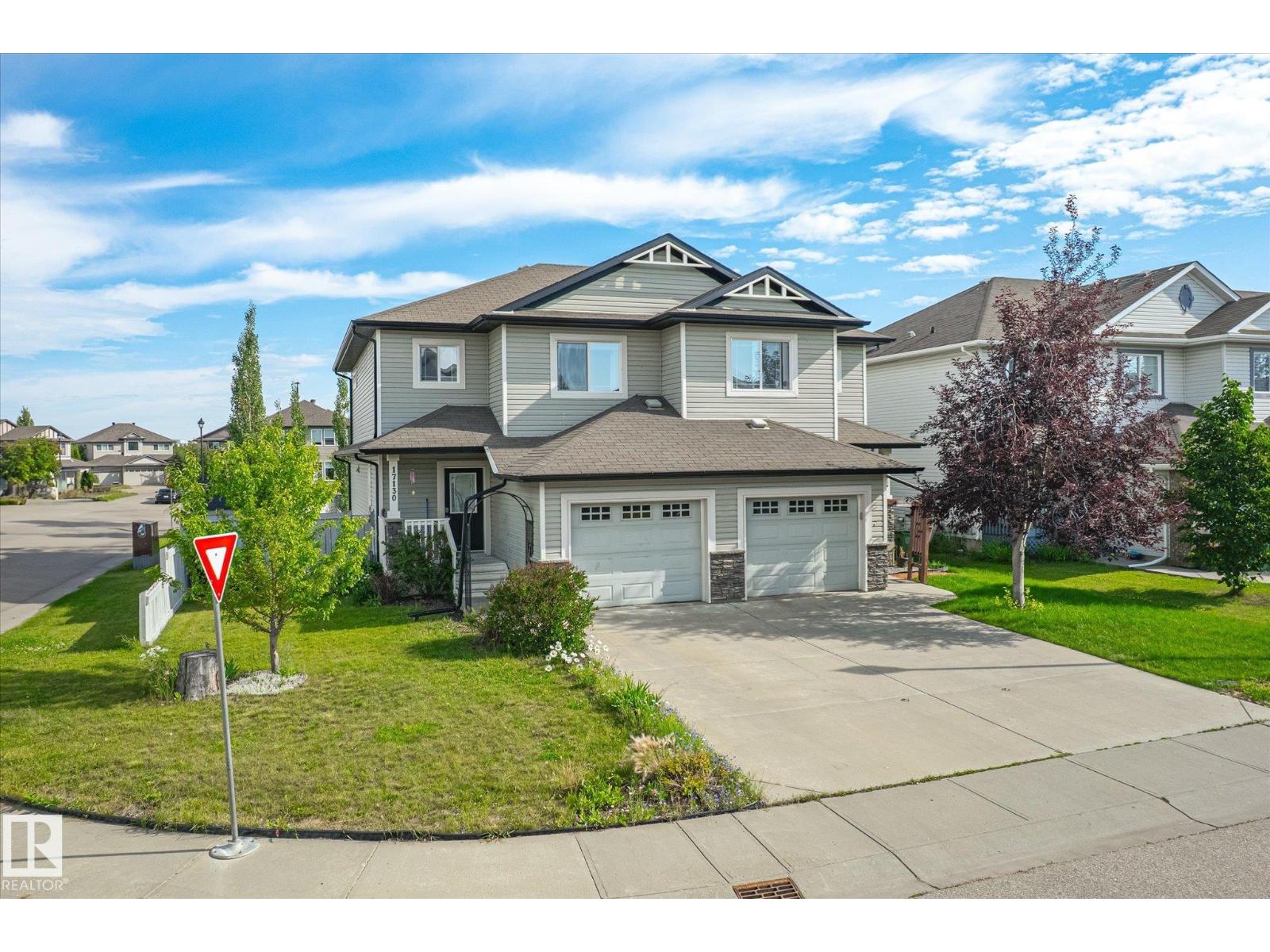 17130 7A AV SW, Edmonton