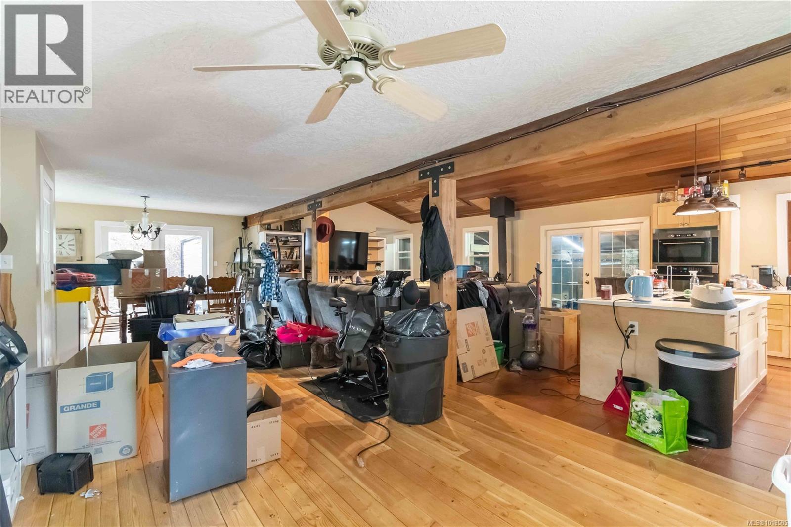 660 Millstream Lake Rd, Highlands