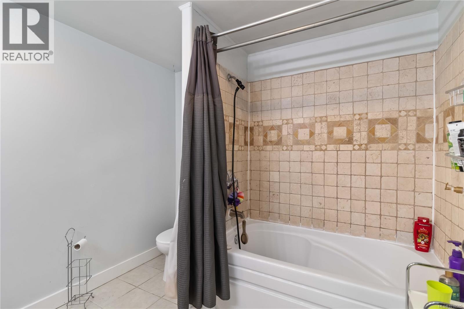 660 Millstream Lake Rd, Highlands