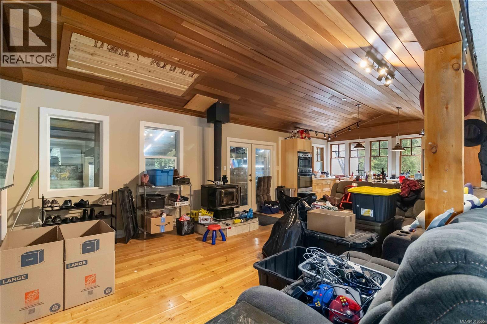 660 Millstream Lake Rd, Highlands