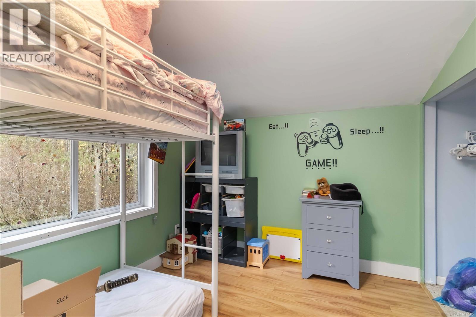 660 Millstream Lake Rd, Highlands