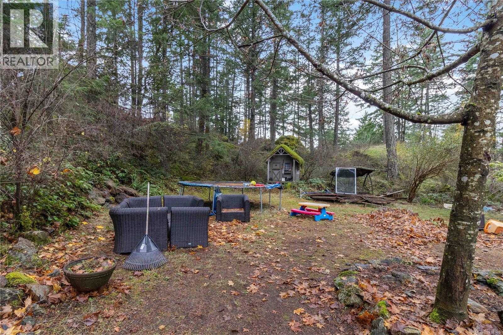 660 Millstream Lake Rd, Highlands