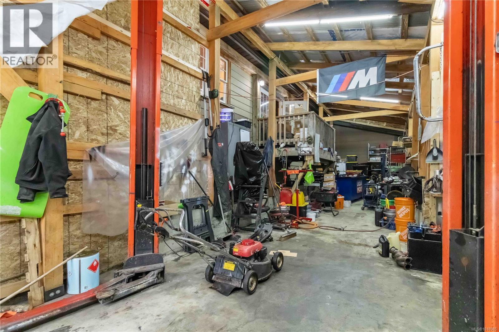 660 Millstream Lake Rd, Highlands