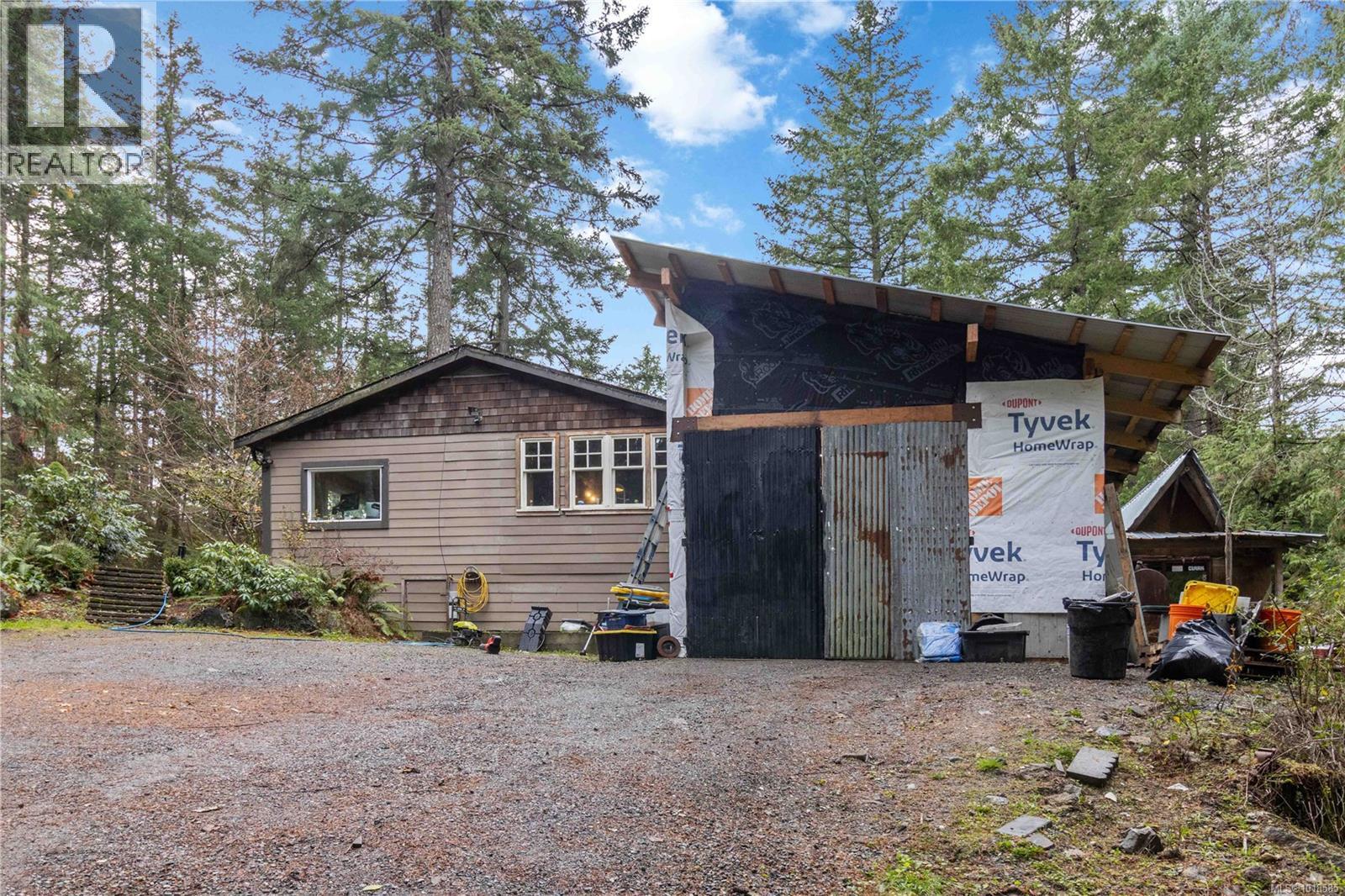 660 Millstream Lake Rd, Highlands