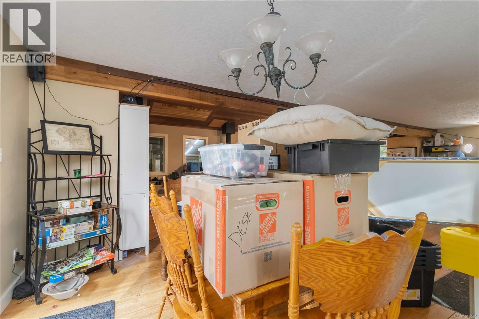 660 Millstream Lake Rd, Highlands