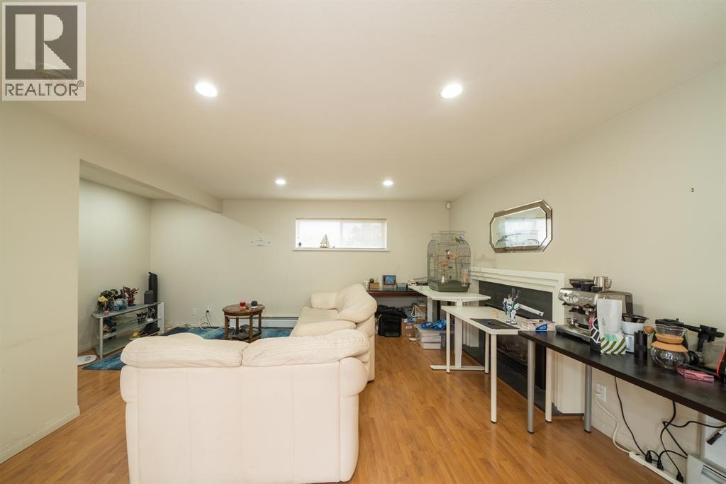 4824 FAIRLAWN DRIVE, Burnaby