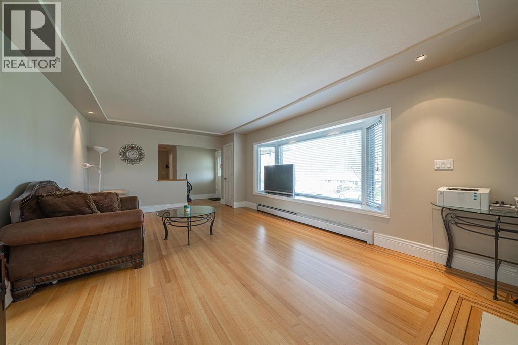 4824 FAIRLAWN DRIVE, Burnaby