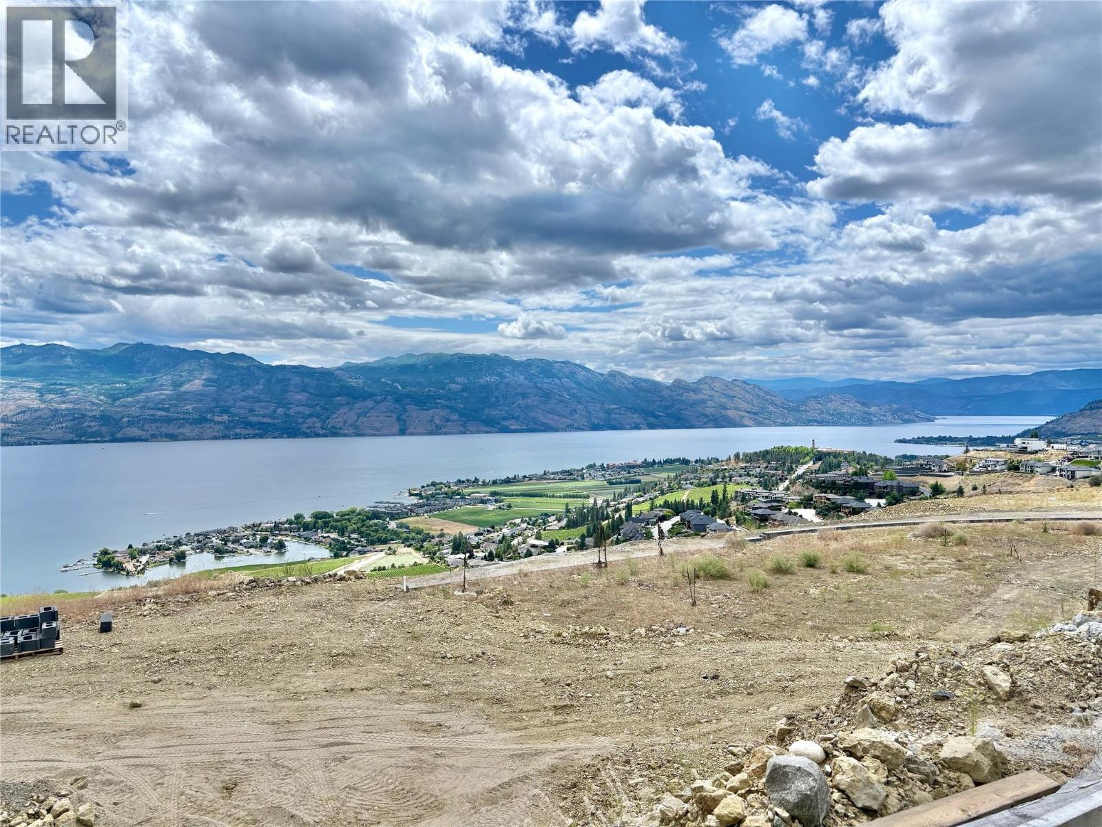  1367 Vineyard Drive, West Kelowna