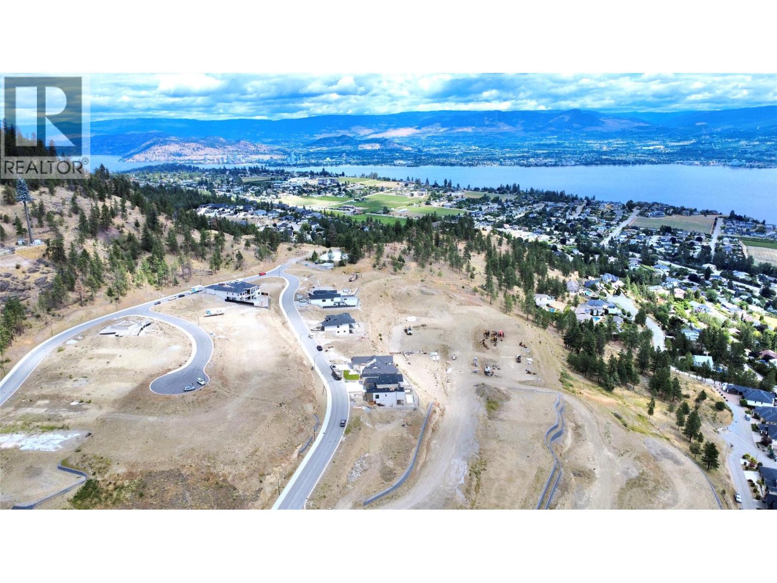  1367 Vineyard Drive, West Kelowna