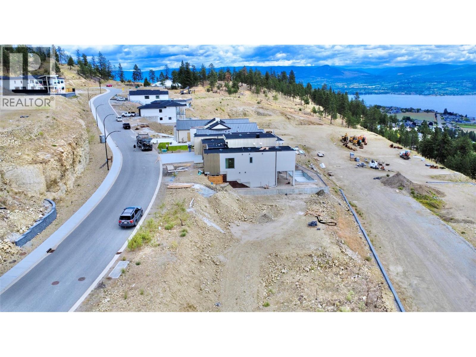  1367 Vineyard Drive, West Kelowna