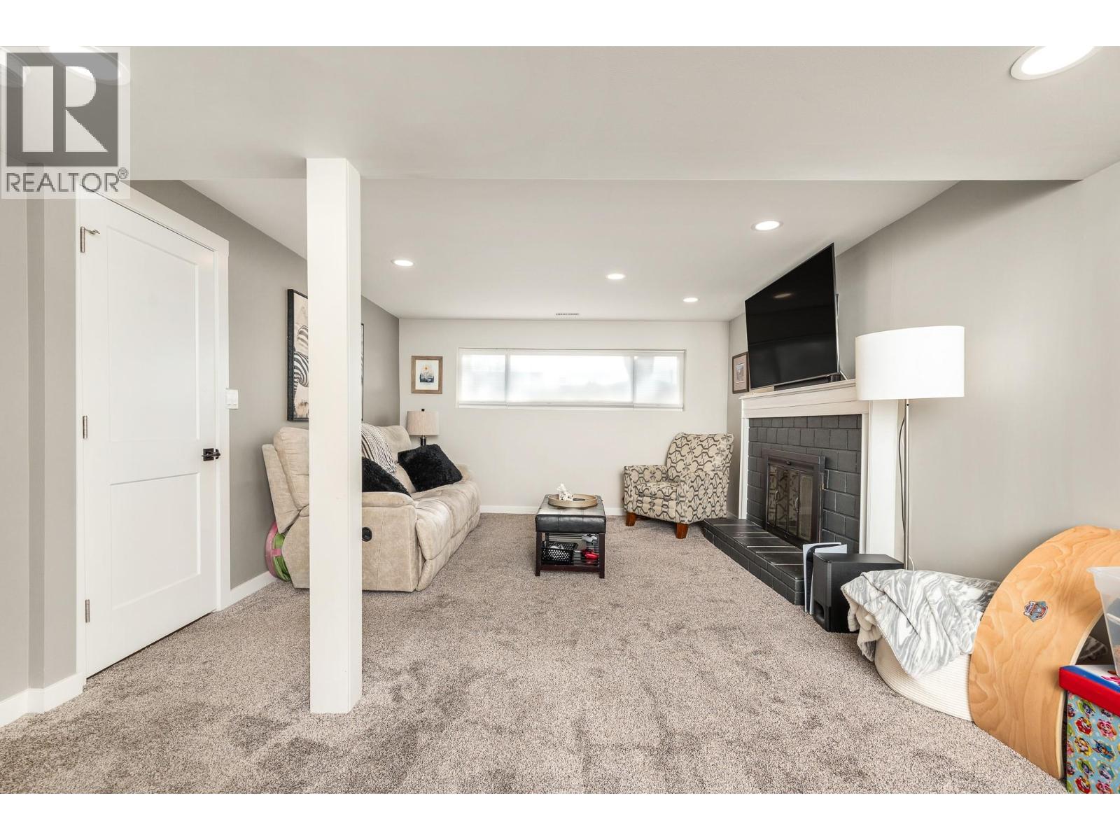  1011 33 Avenue, Vernon