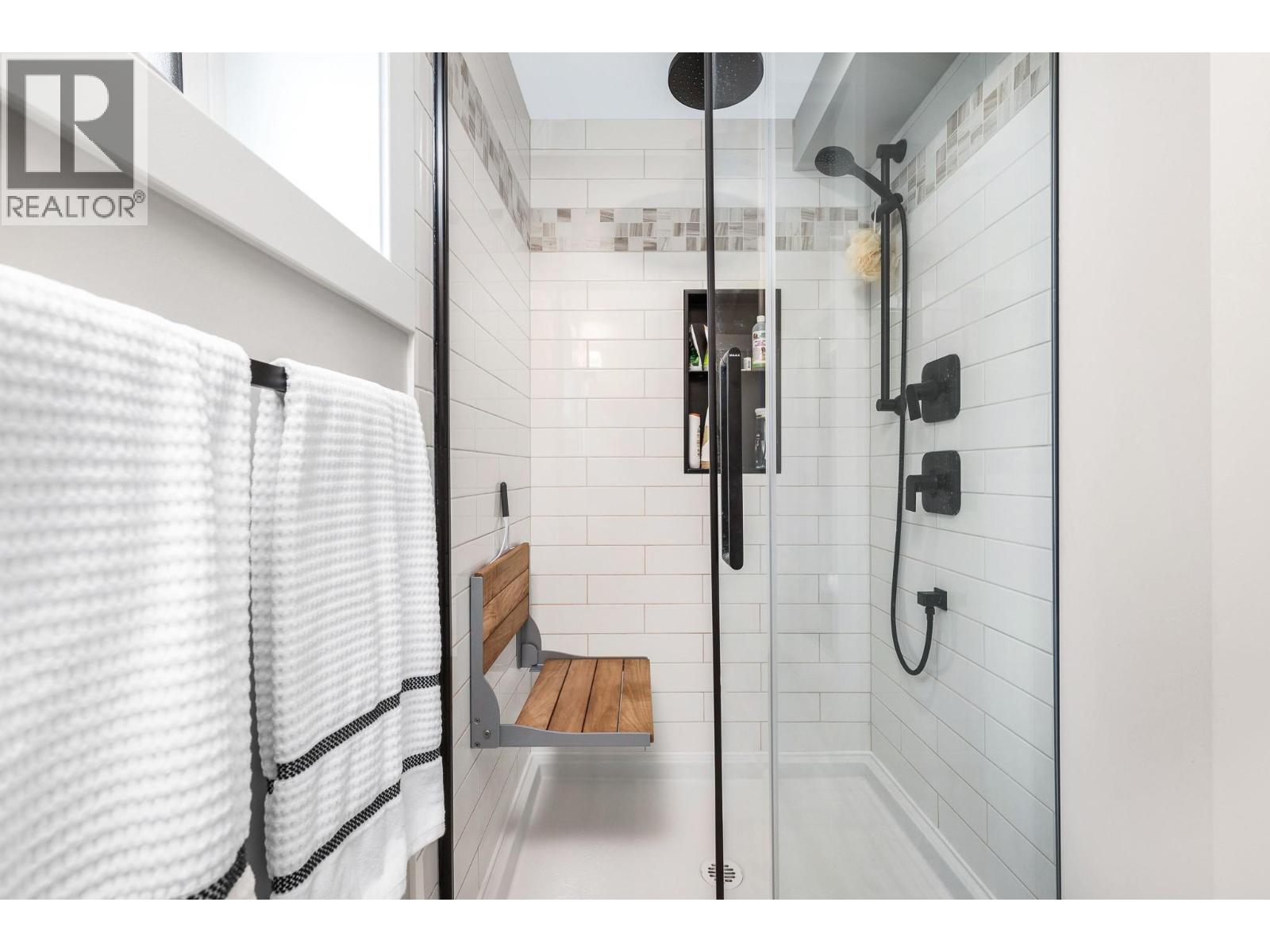  1011 33 Avenue, Vernon