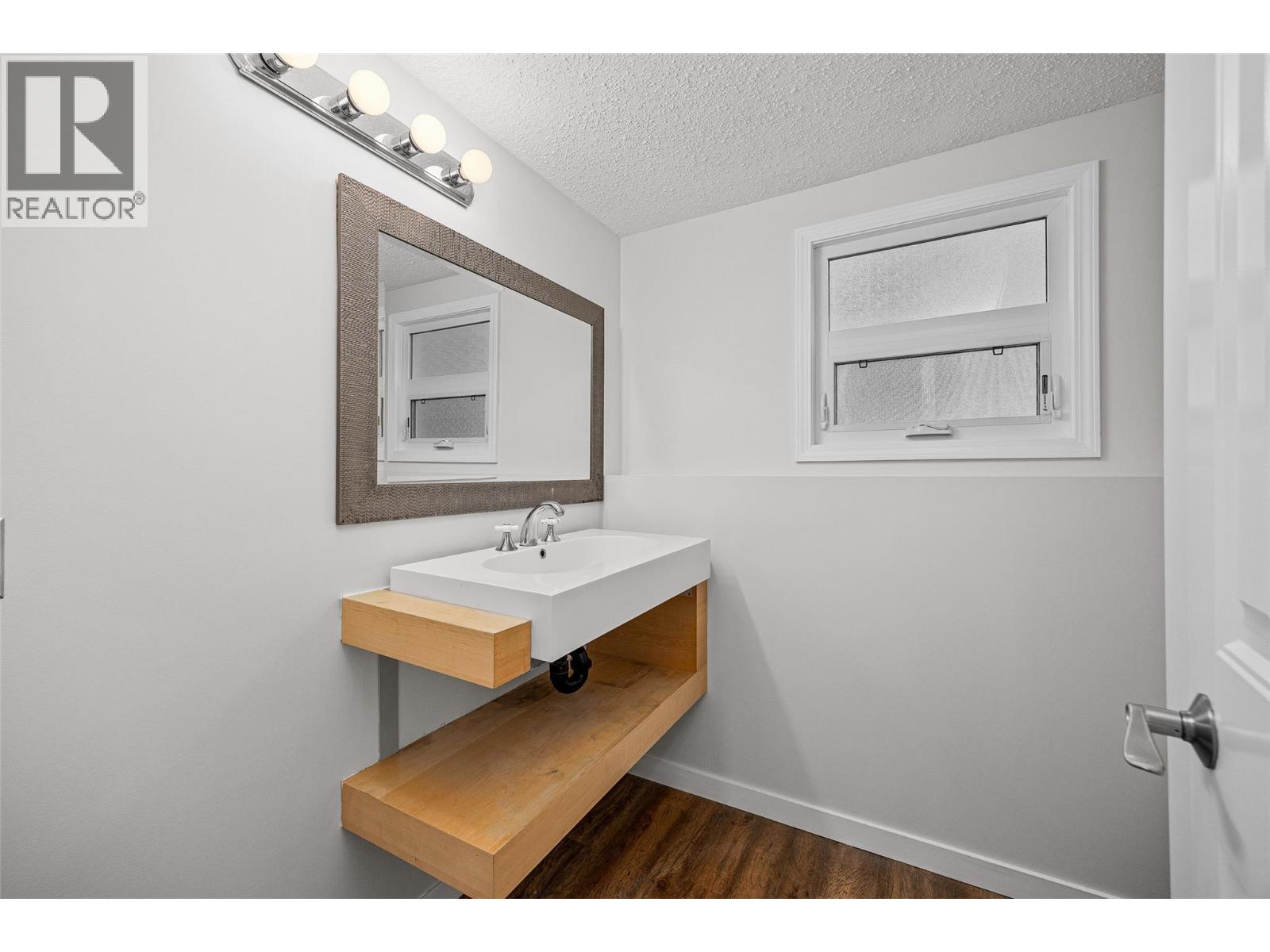  2156 Kaslo Court, Kelowna