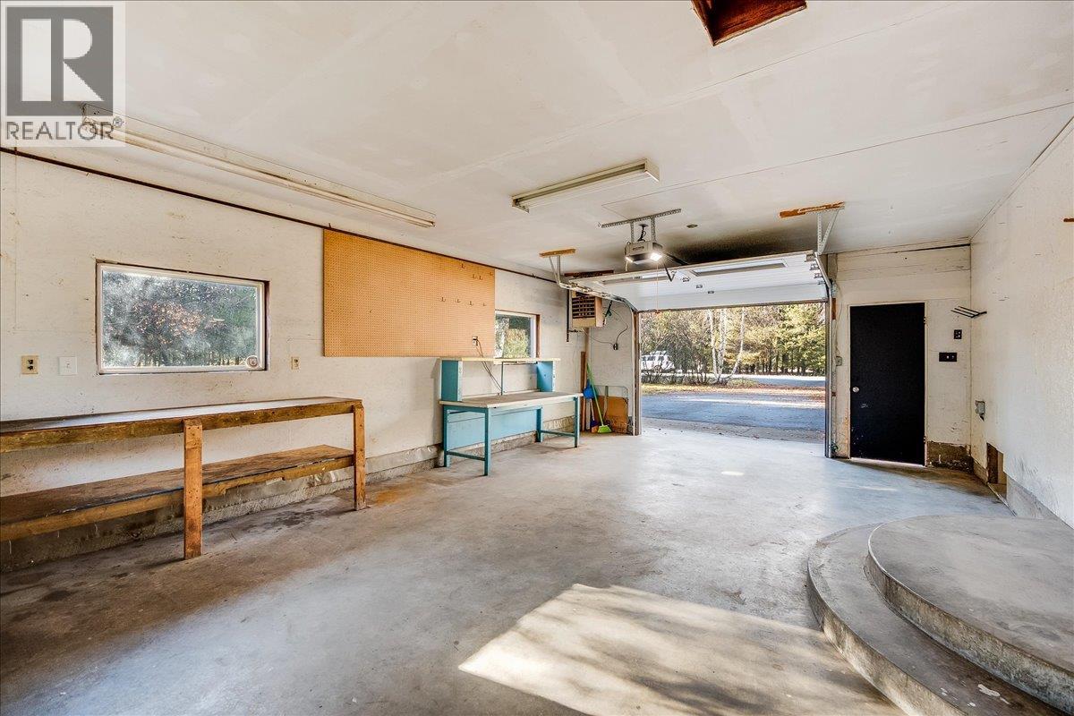 940 Columbia Road, Castlegar