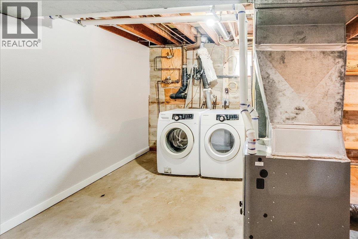 940 Columbia Road, Castlegar