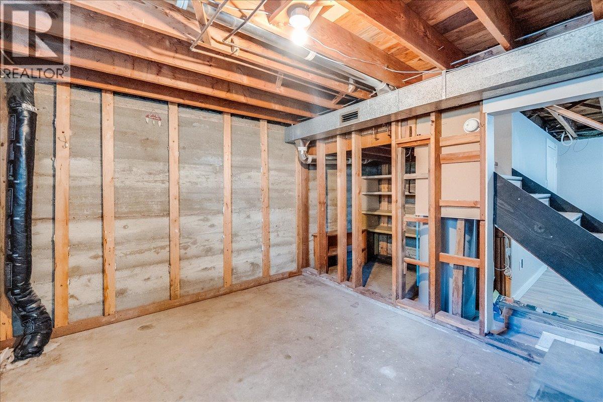 940 Columbia Road, Castlegar