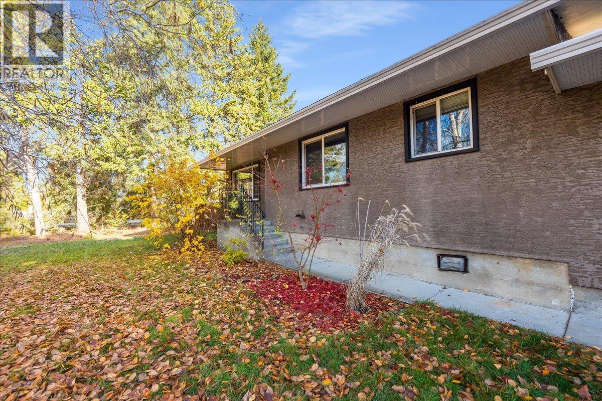 940 Columbia Road, Castlegar