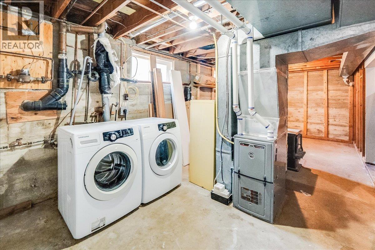 940 Columbia Road, Castlegar