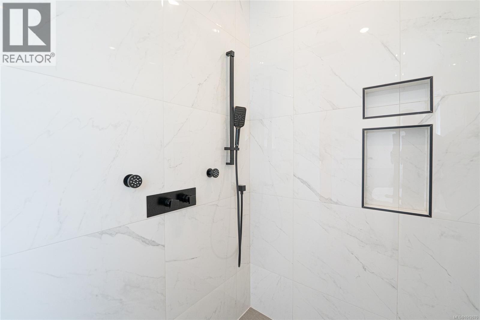 3880 Wilkinson Rd, Saanich