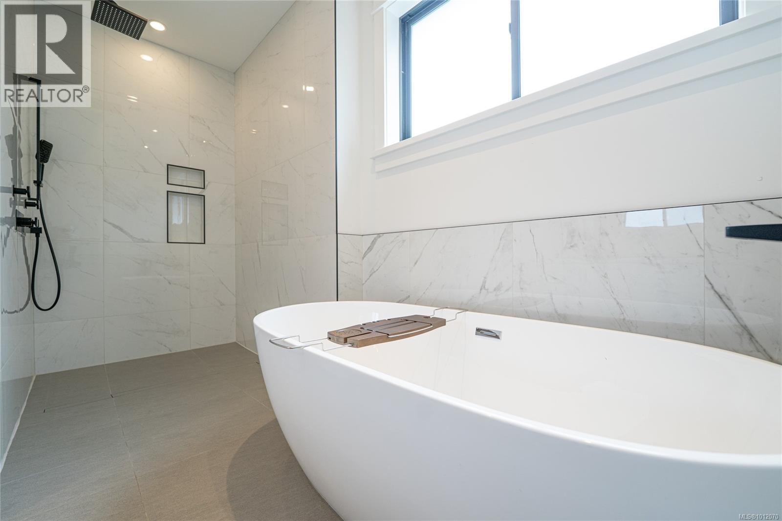 3880 Wilkinson Rd, Saanich