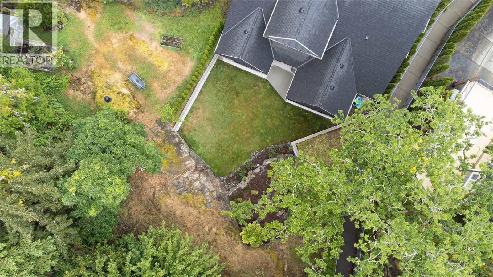 3880 Wilkinson Rd, Saanich