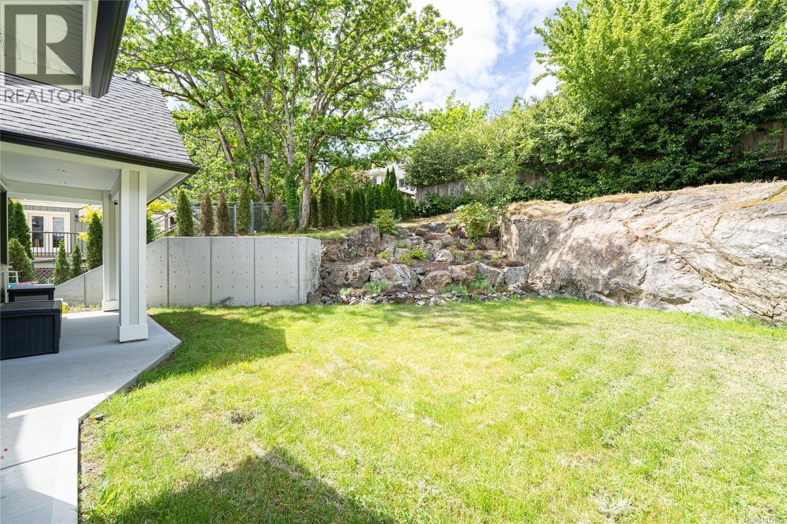 3880 Wilkinson Rd, Saanich