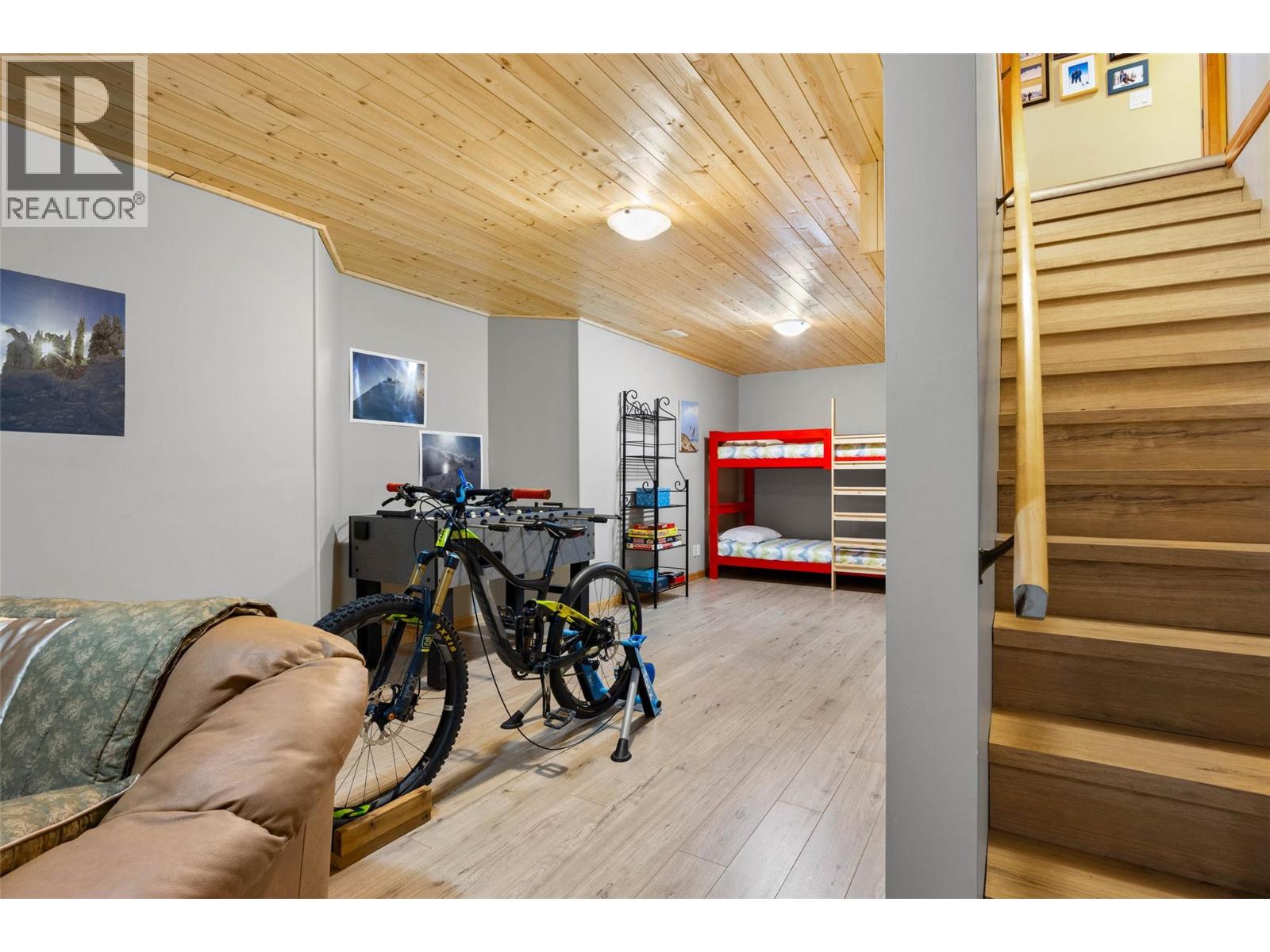 #13 2715 FAIRWAYS DRIVE - 25