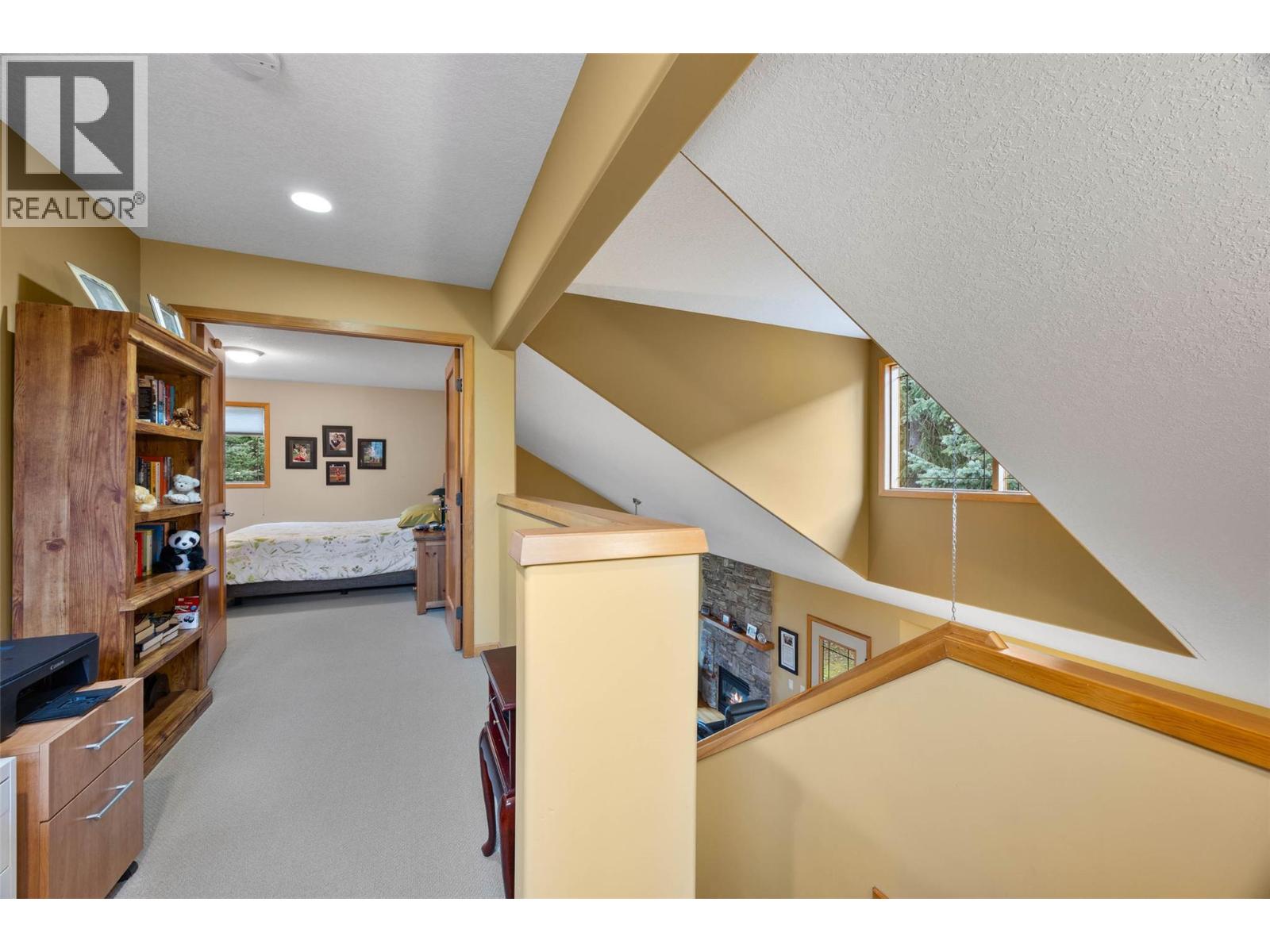 #13 2715 FAIRWAYS DRIVE - 14