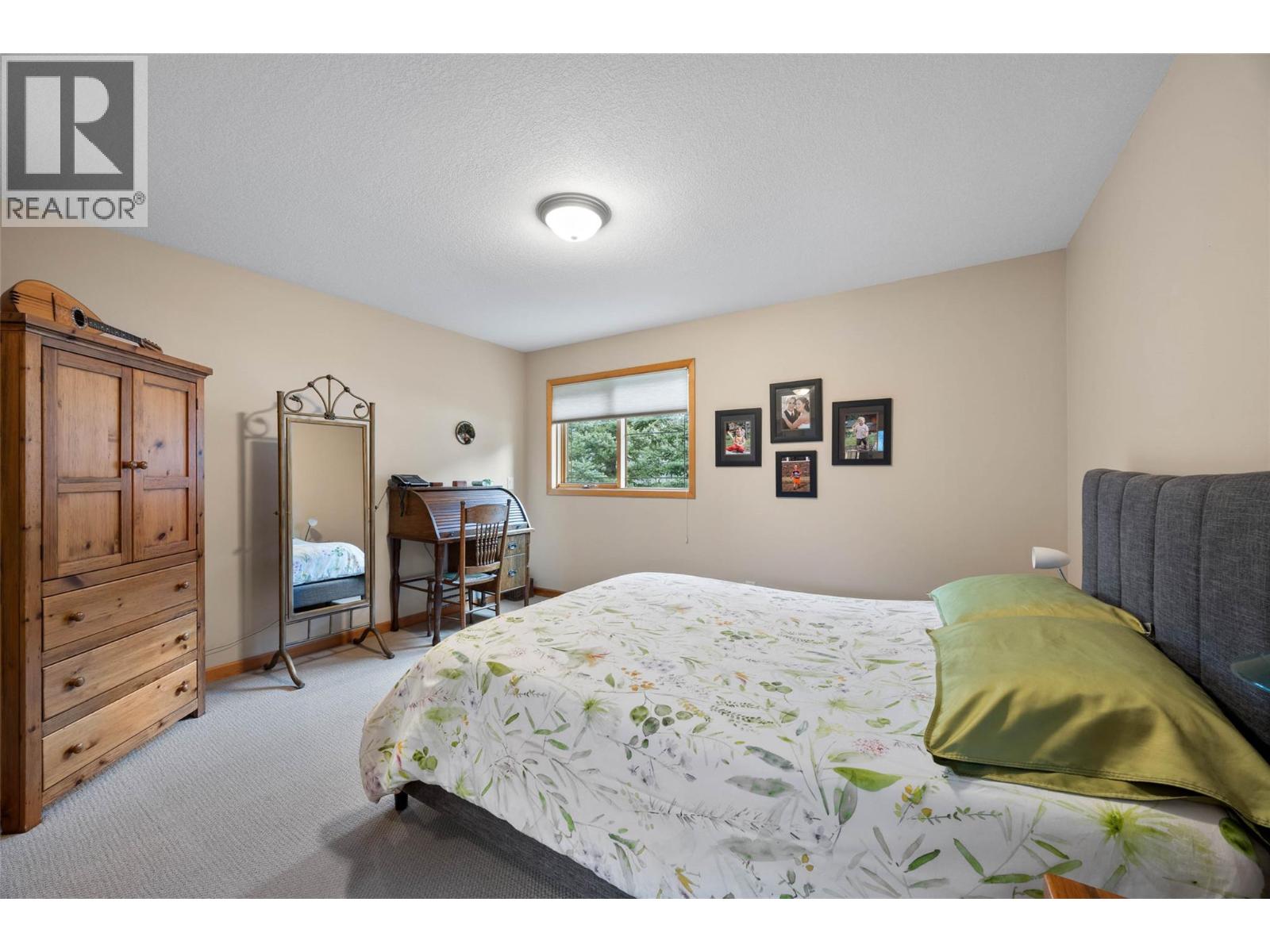 #13 2715 FAIRWAYS DRIVE - 16