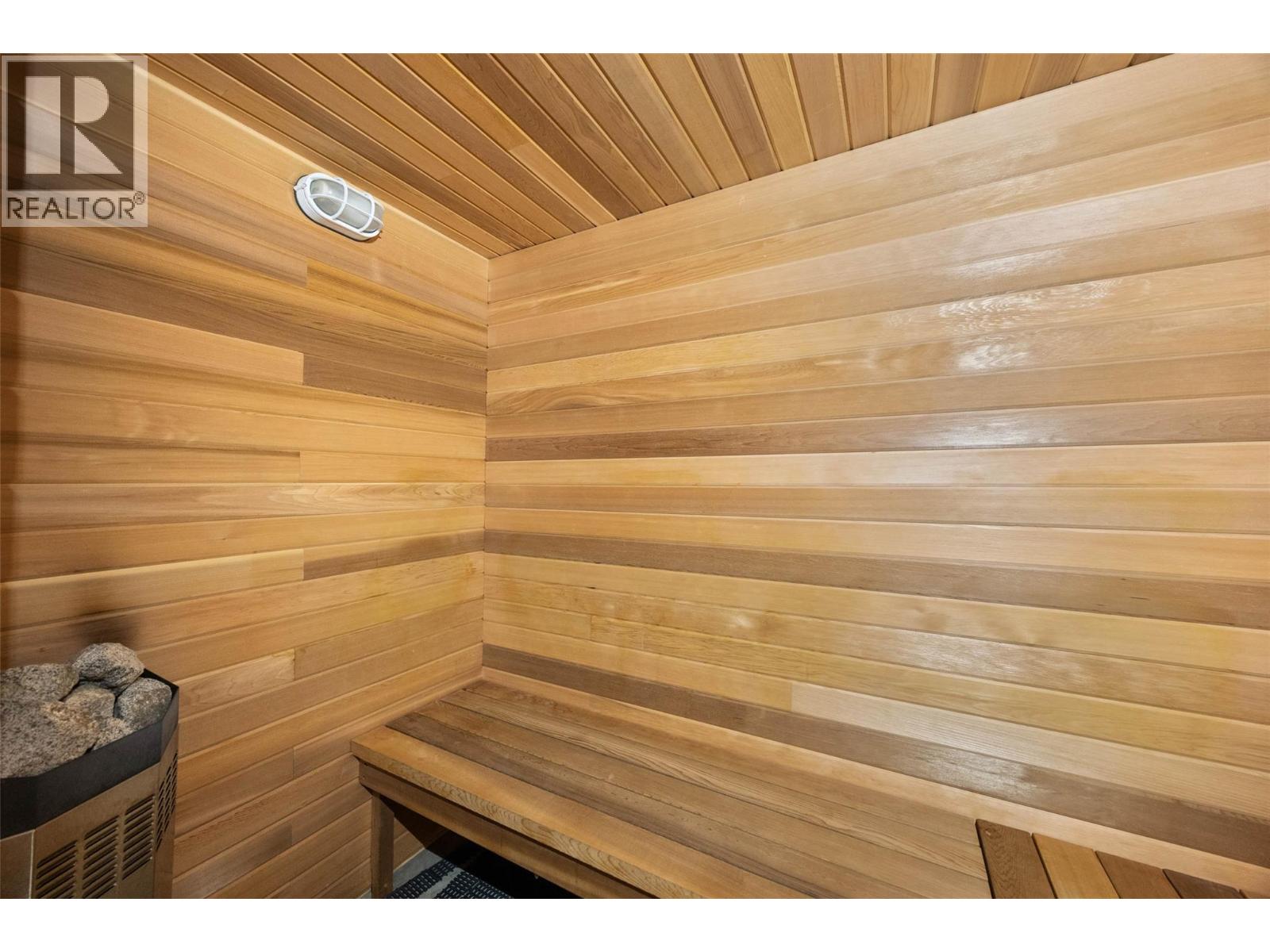 #13 2715 FAIRWAYS DRIVE - 30